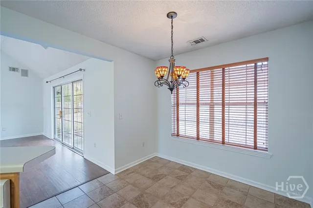 $2,500 | 114 Laurens Lane, Savannah, GA 31419