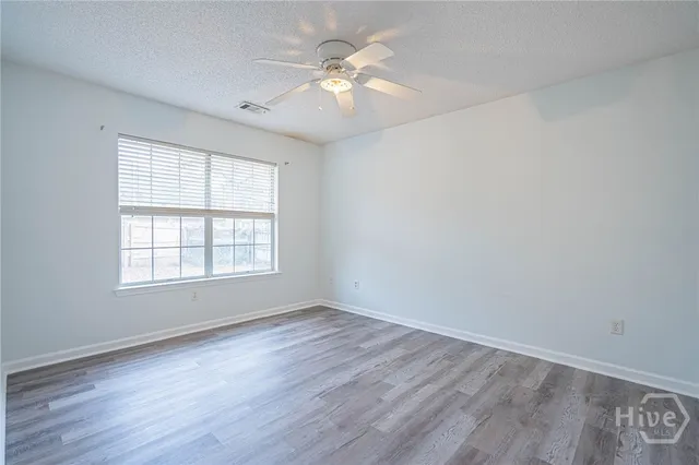 $2,500 | 114 Laurens Lane, Savannah, GA 31419