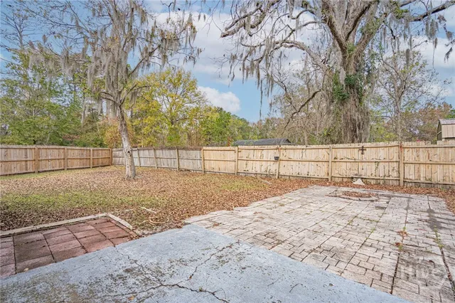 $2,500 | 114 Laurens Lane, Savannah, GA 31419