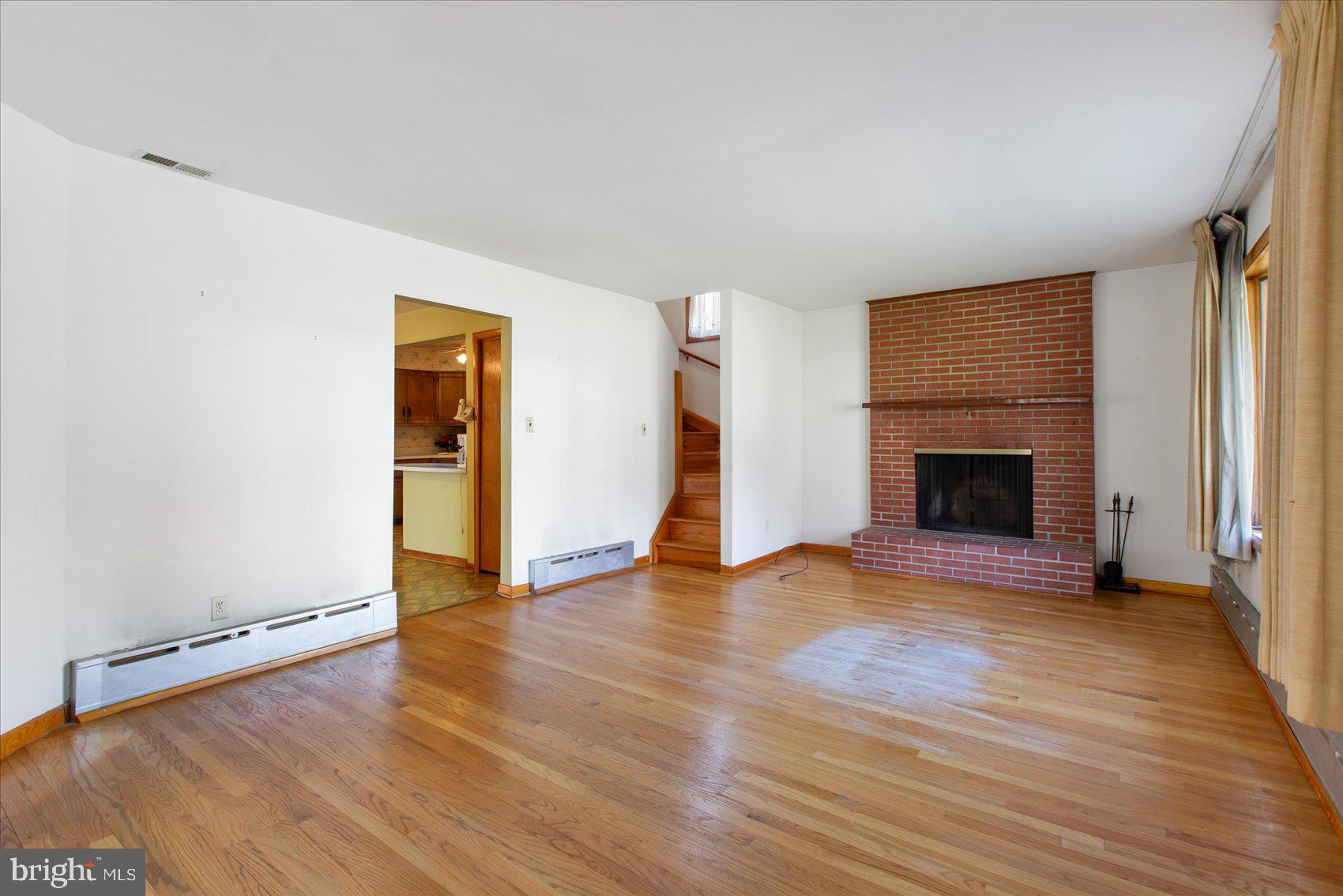 1021 Chesaco Avenue Rosedale, MD 21237 - Photo 7 of 39 Living Room