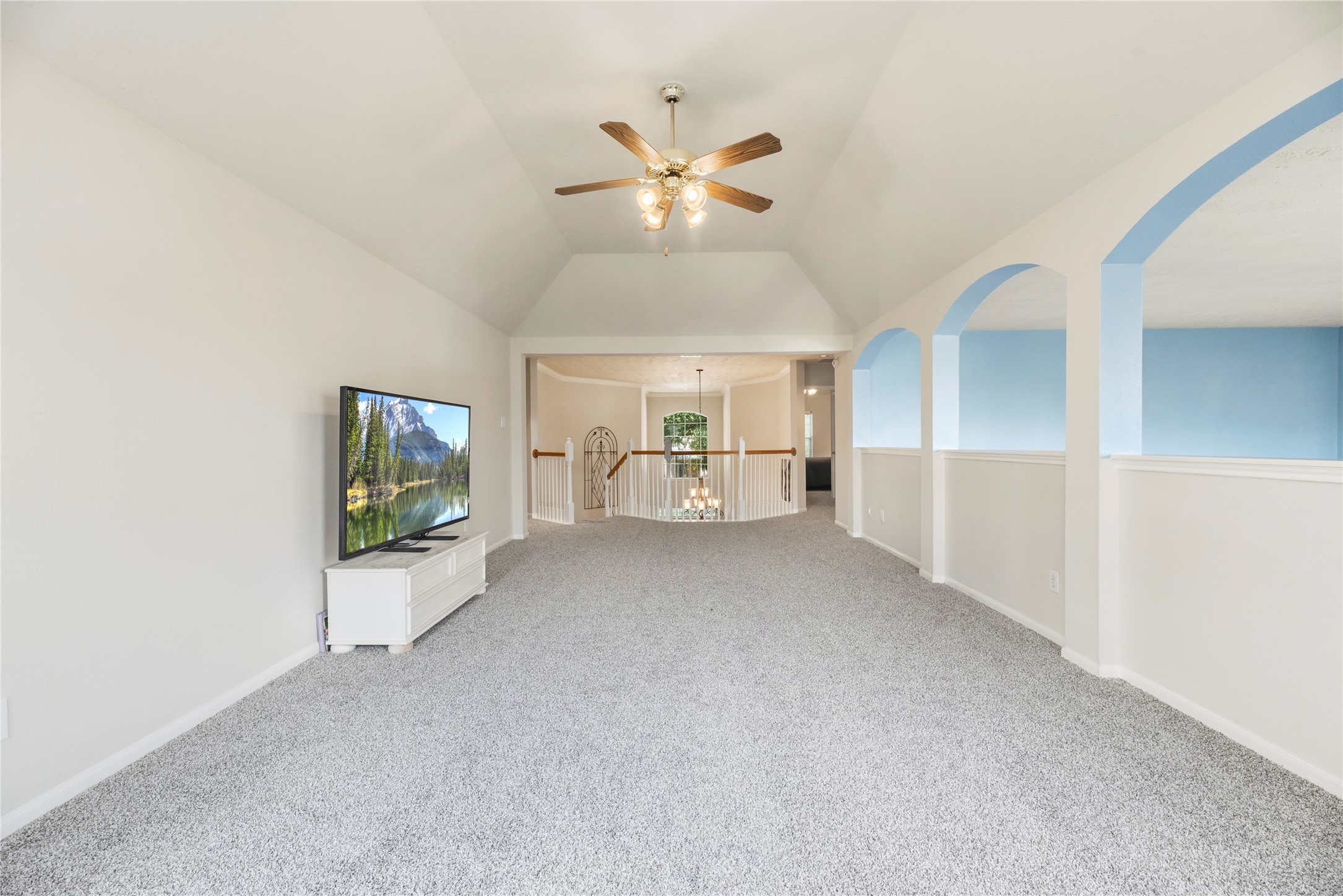 7930 Chateau Point Lane Houston, TX 77041 - Photo 24 of 34 NEW CARPET throughout the upstairs!