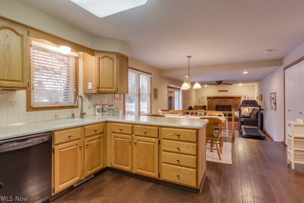 660 Miner Road Cleveland, OH 44143 - Photo 3 of 21