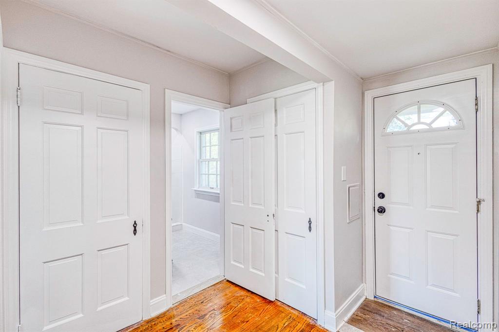 928 Pemberton Road Grosse Pointe Park, MI 48230 - Photo 14 of 29