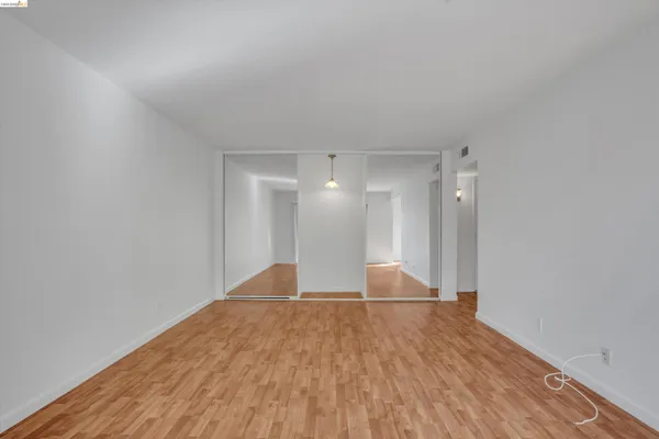 $2,000 | 490 North Civic Drive, Unit 409, Walnut Creek, CA 94596