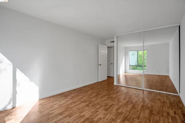 $2,000 | 490 North Civic Drive, Unit 409, Walnut Creek, CA 94596