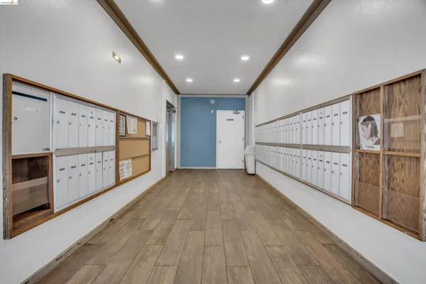 $2,000 | 490 North Civic Drive, Unit 409, Walnut Creek, CA 94596