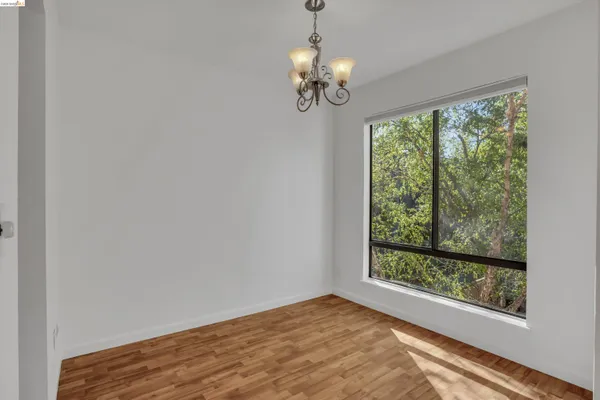 $2,000 | 490 North Civic Drive, Unit 409, Walnut Creek, CA 94596