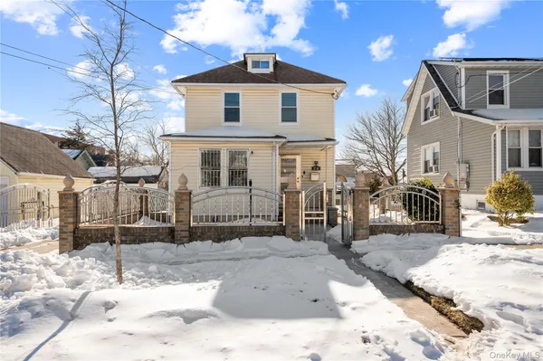 $769,999 | 217-06 131st Avenue | Laurelton
