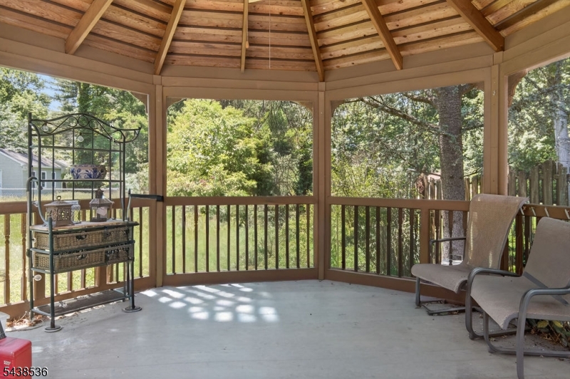 364 Acacia Road Scotch Plains, NJ 07076 - Photo 28 of 30