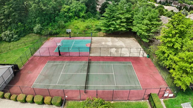 a view of yard tennis court