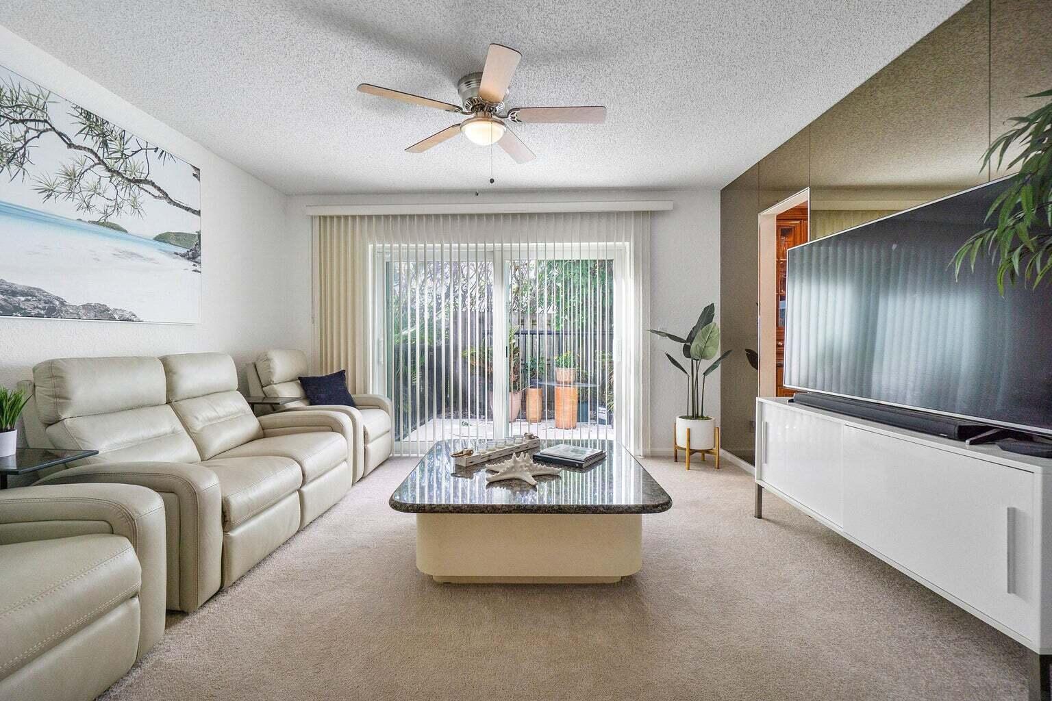 561 Southwest 15th Street Boca Raton, FL 33432 - Photo 11 of 25 20230608185340088419000000-o