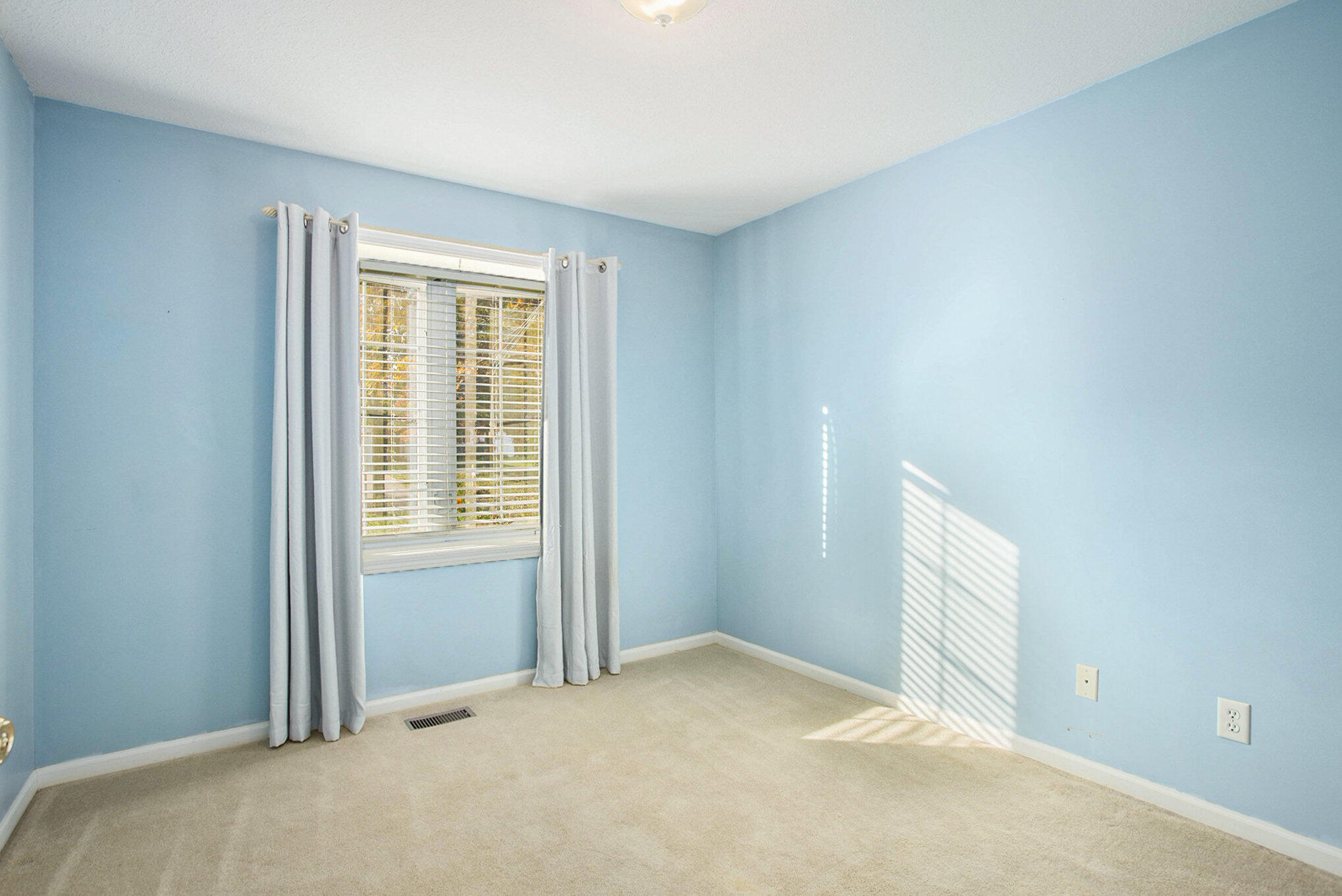 2650 Chestnut Ridge Avenue Portage, MI 49024 - Photo 12 of 18 014_581a9732_155