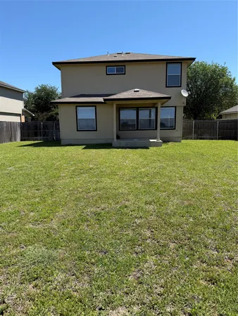 $1,750 | 225 Hyltin Street, Hutto, TX 78634