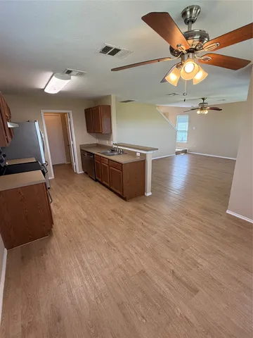 $1,750 | 225 Hyltin Street, Hutto, TX 78634