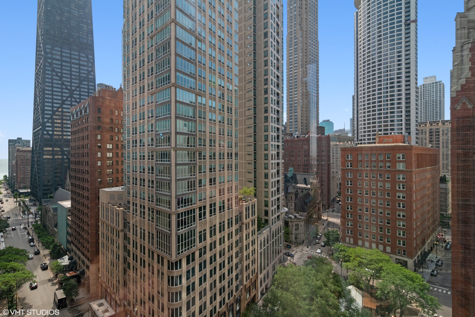 40 East Delaware Place, Unit 1602 Chicago, IL 60611 - Photo 21 of 27 a view of a tall building