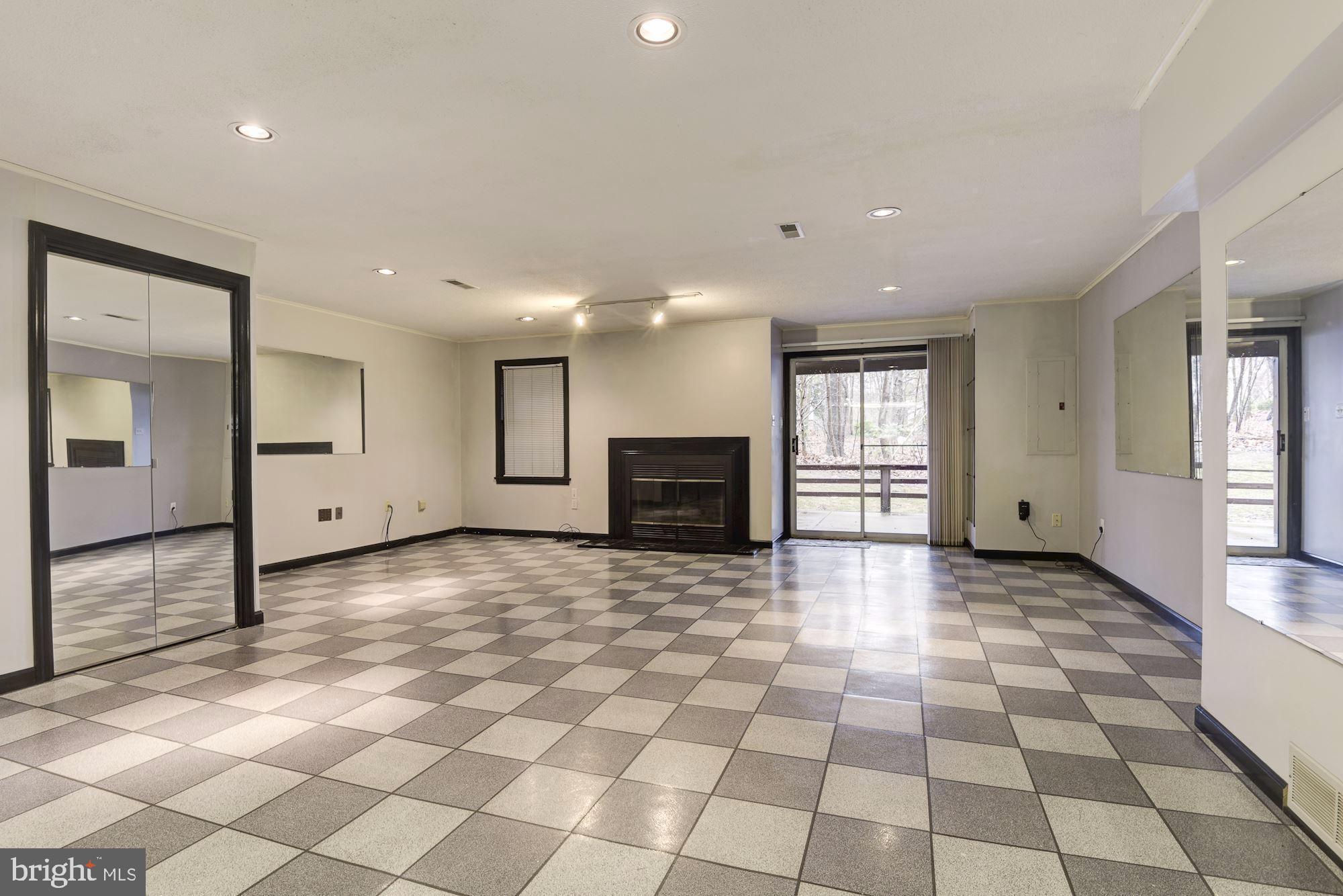 7214 Hidden Ridge Court Springfield, VA 22152 - Photo 34 of 44 Gallery Image 34