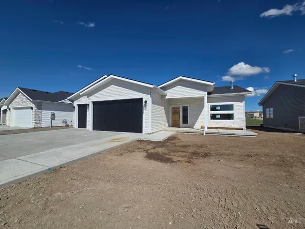 $346,359 | 2359 Bristol Avenue, Burley, ID 83318