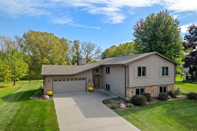 $550,000 | 2800 Zanzibar Lane North, Plymouth, MN 55447