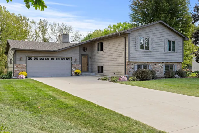 $550,000 | 2800 Zanzibar Lane North, Plymouth, MN 55447