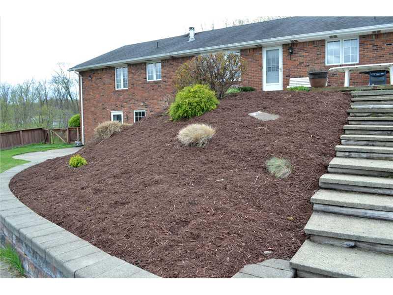 261 Darr Road Belle Vernon, PA 15012 - Photo 23 of 25 Yard/Garden. Fresh mulch for Spring with manicured landscaping. You can add some potted plants or Spring bulbs for a full flower garden or add ornamental items for a personal touch.