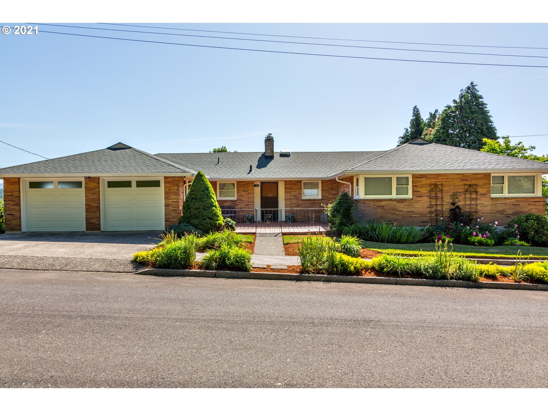 2020 Northwest Couch Street Camas, WA 98607 - Photo 1 of 31 Gallery Image 1