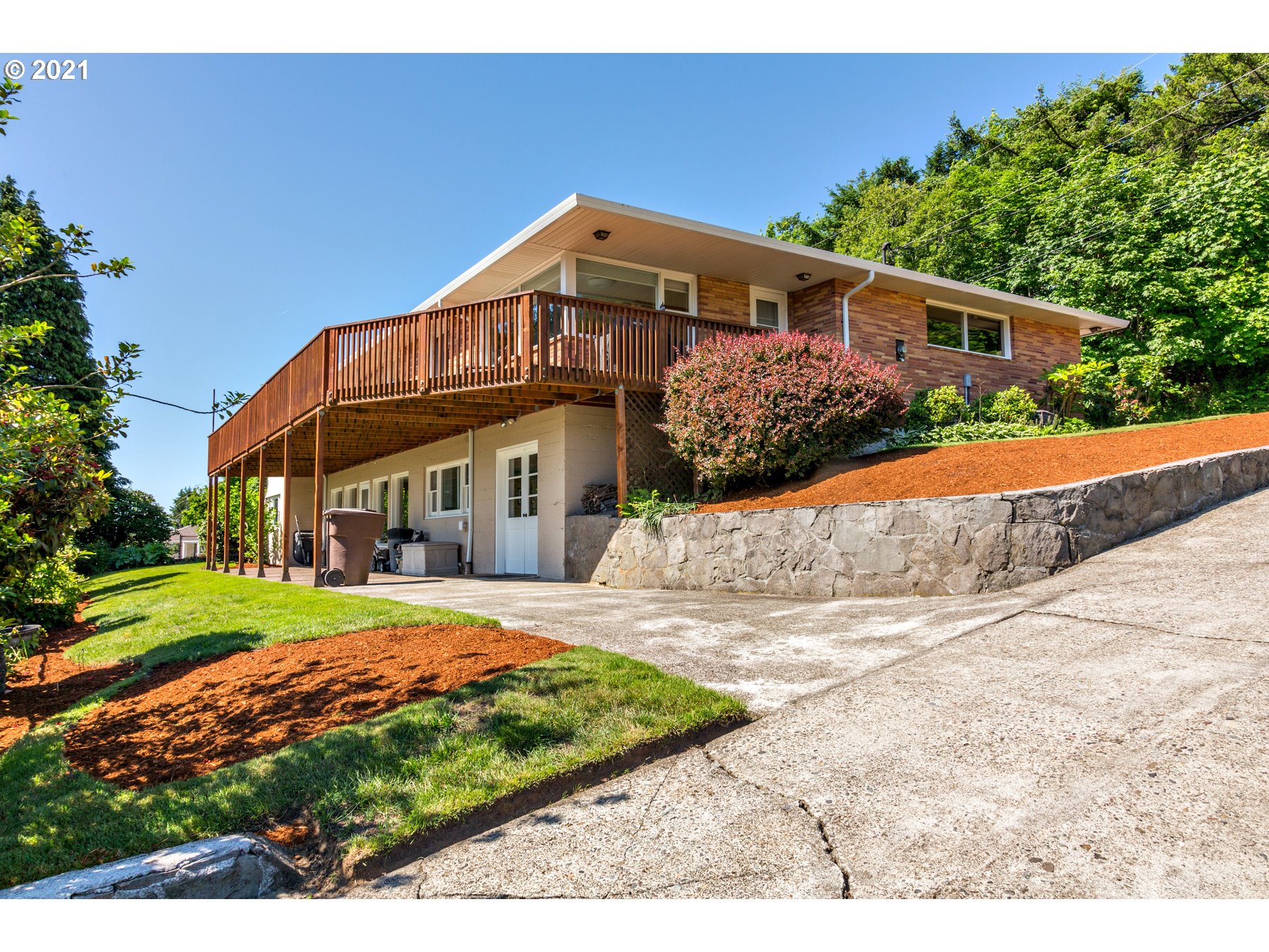 2020 Northwest Couch Street Camas, WA 98607 - Photo 5 of 31 Gallery Image 5