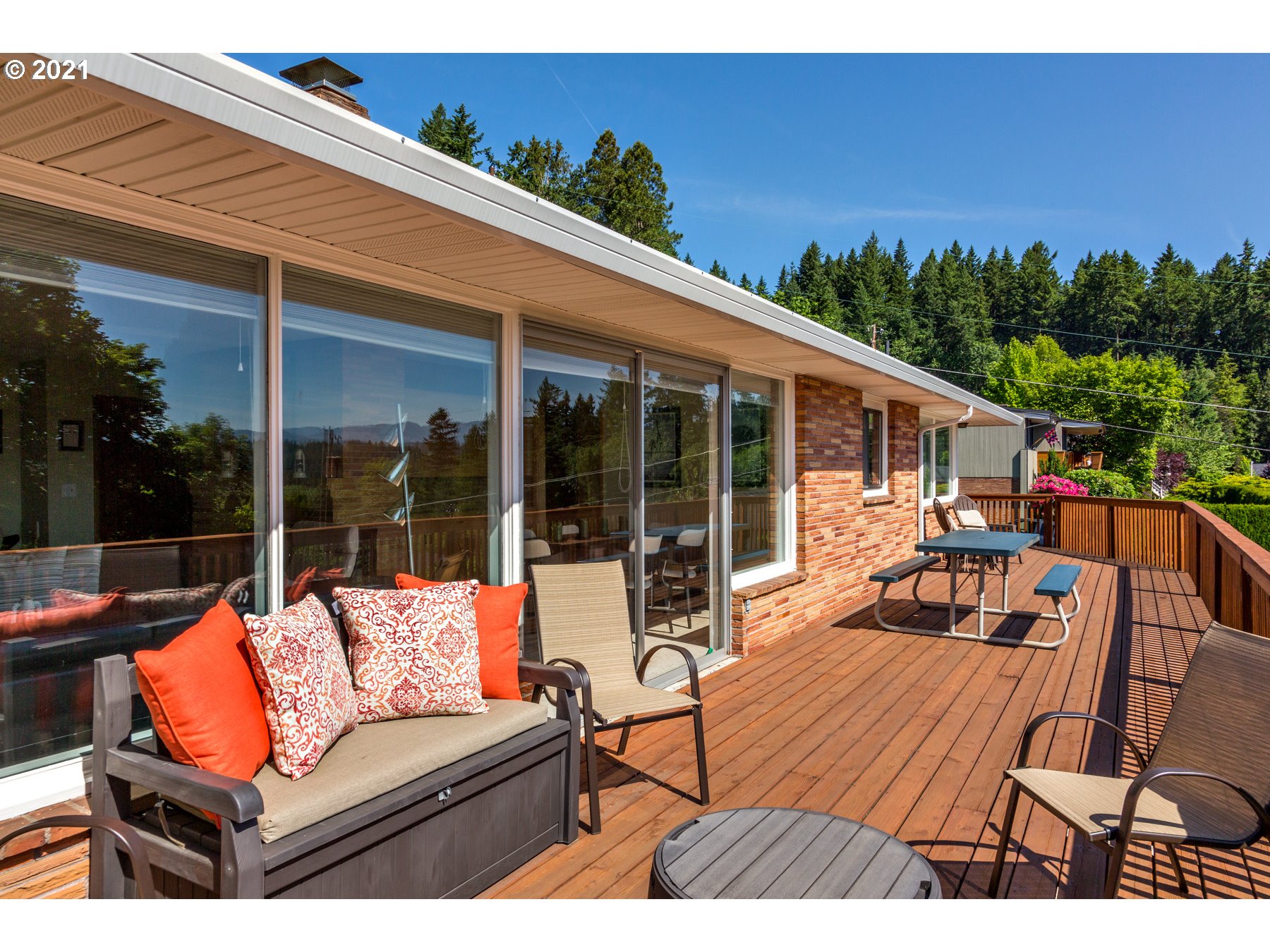 2020 Northwest Couch Street Camas, WA 98607 - Photo 6 of 31 Gallery Image 6