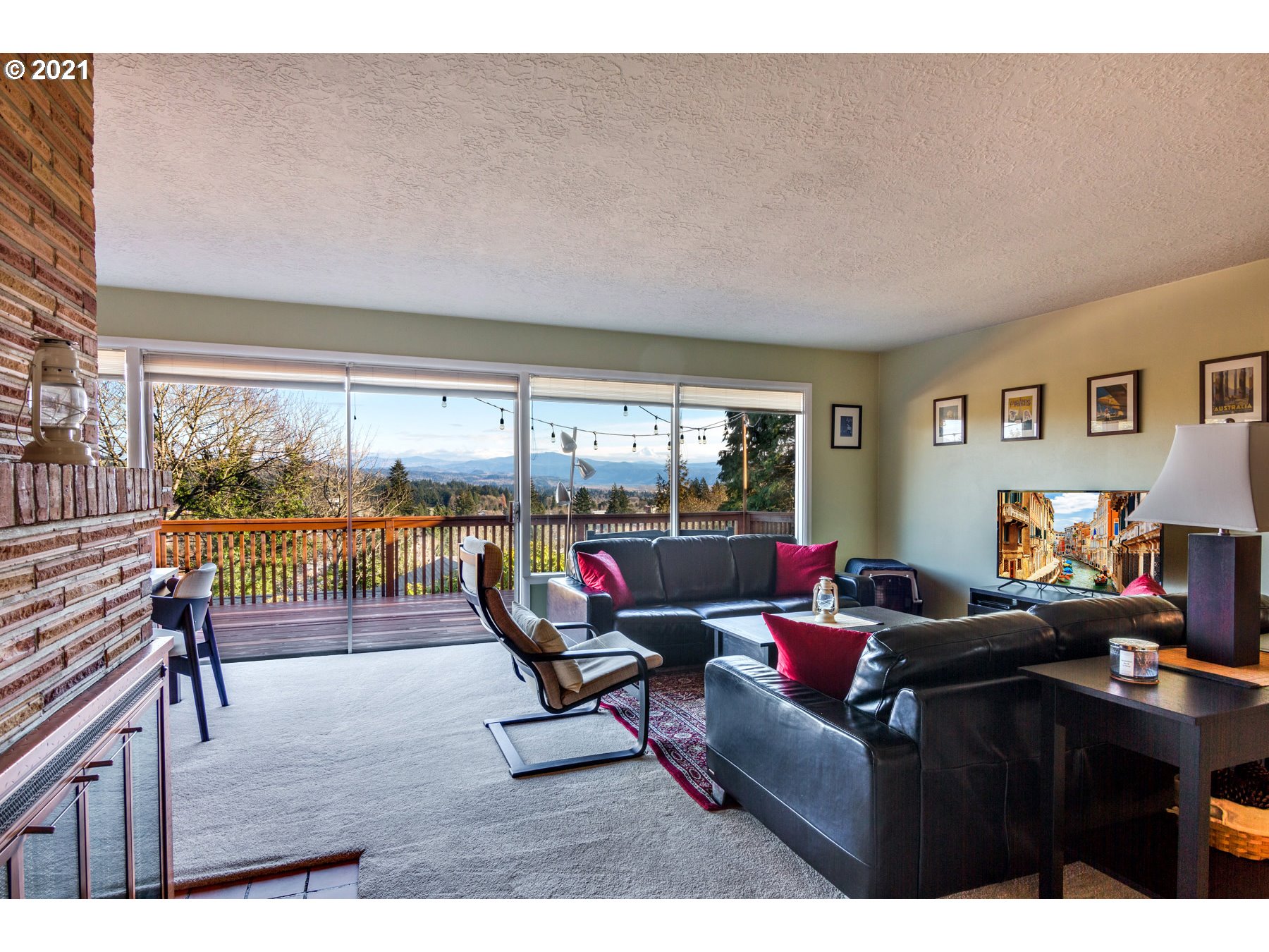 2020 Northwest Couch Street Camas, WA 98607 - Photo 8 of 31 Gallery Image 8