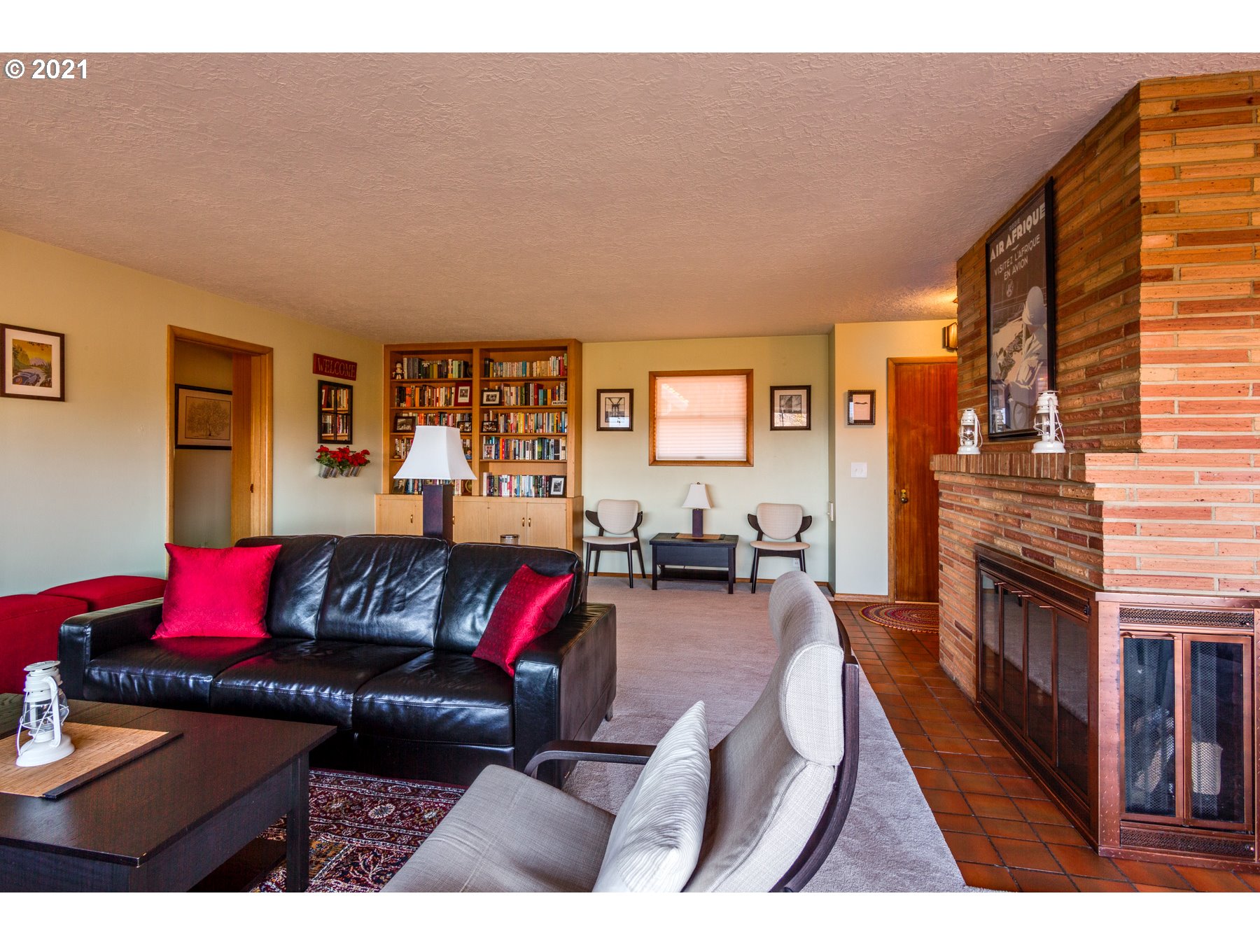 2020 Northwest Couch Street Camas, WA 98607 - Photo 9 of 31 Gallery Image 9