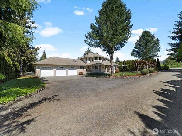 $1,100,000 | 26224 Southeast 425th Street, Enumclaw, WA 98022
