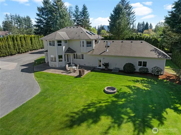 $1,100,000 | 26224 Southeast 425th Street, Enumclaw, WA 98022