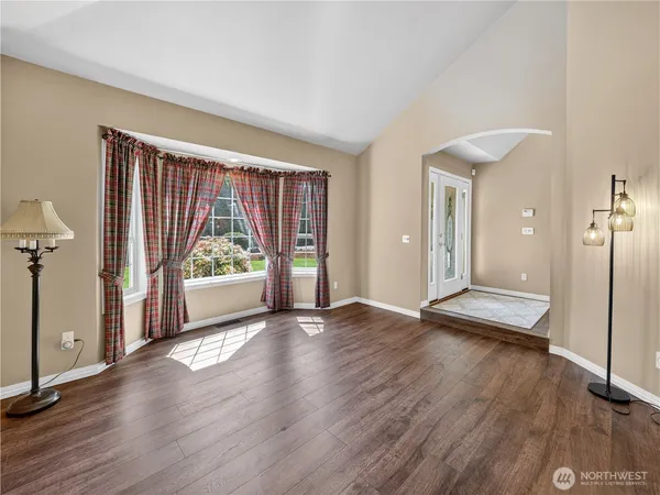 $1,100,000 | 26224 Southeast 425th Street, Enumclaw, WA 98022