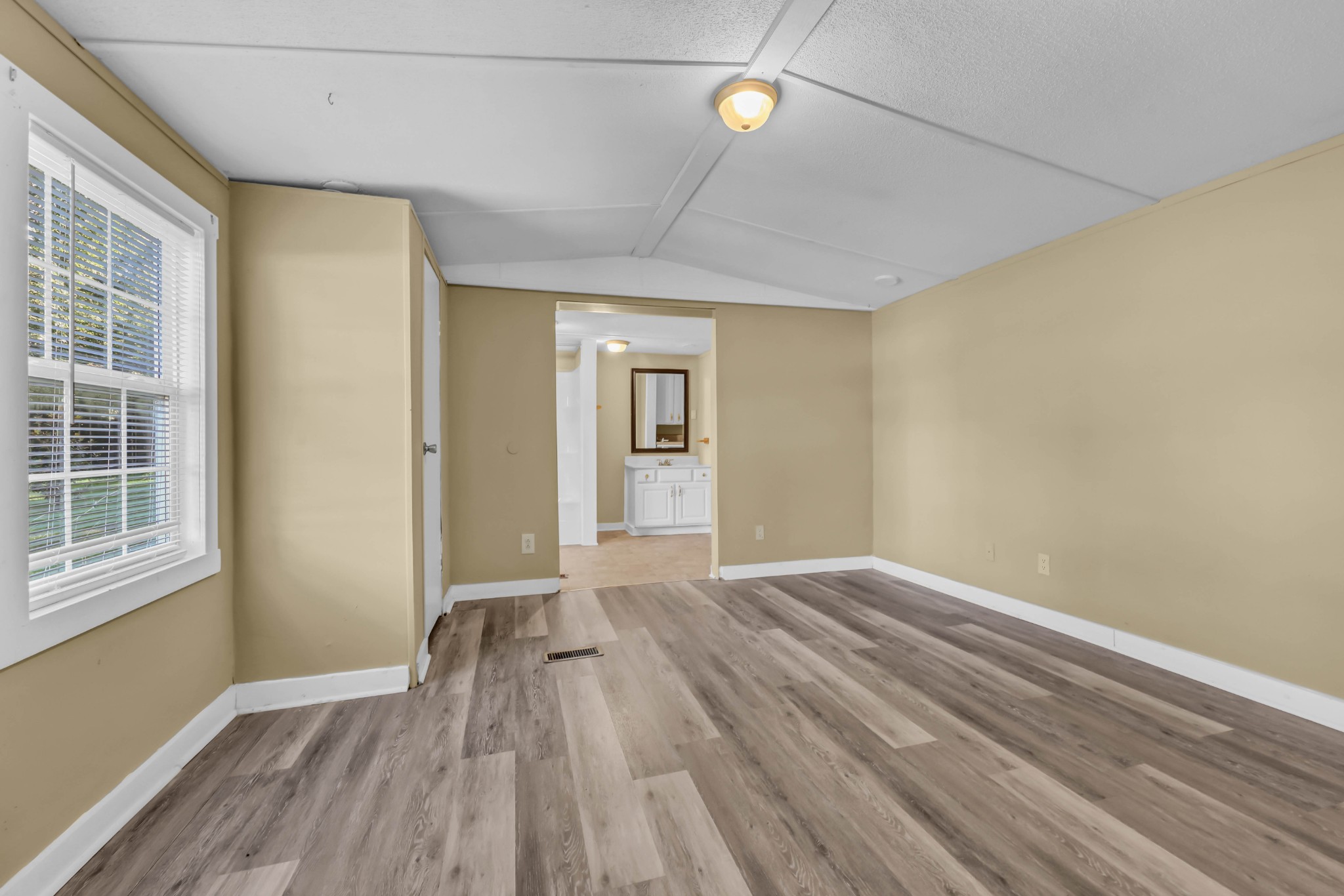 2558 Liverpool Road Indian Mound, TN 37079 - Photo 9 of 26 Gallery Image 9