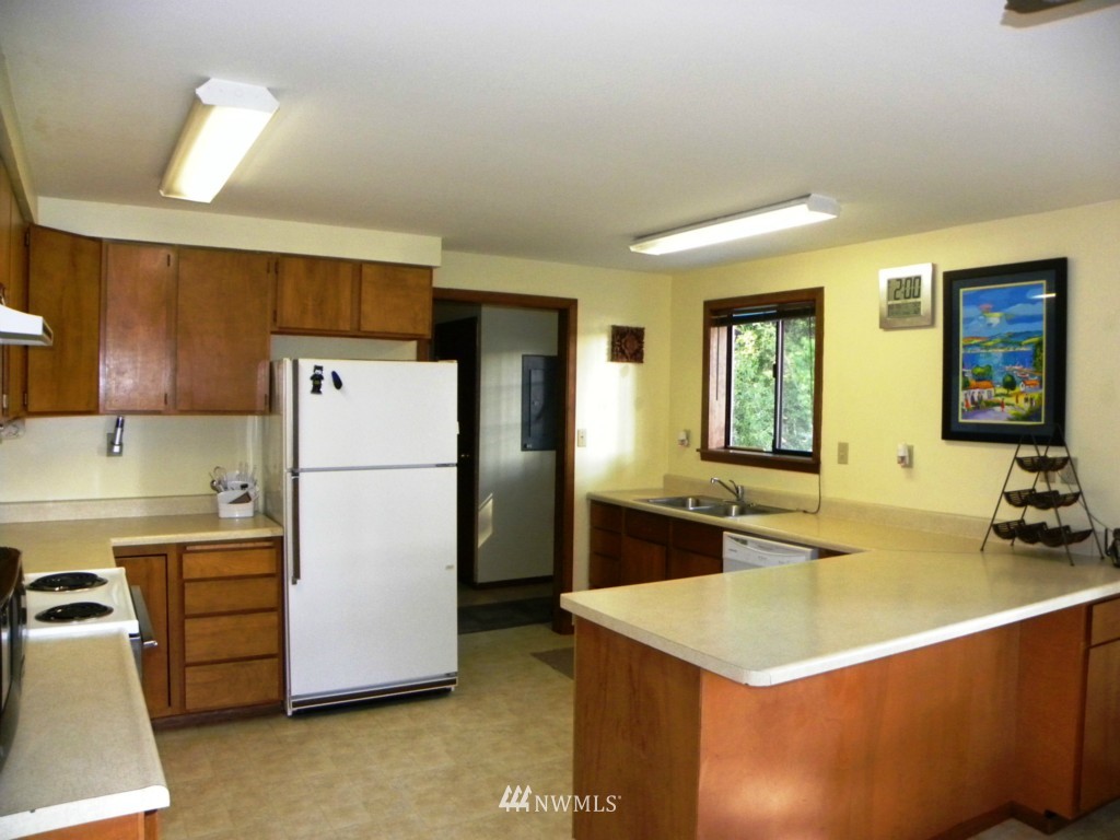 1301 Northeast Tee Lake Road Tahuya, WA 98588 - Photo 4 of 22 Gallery Image 4