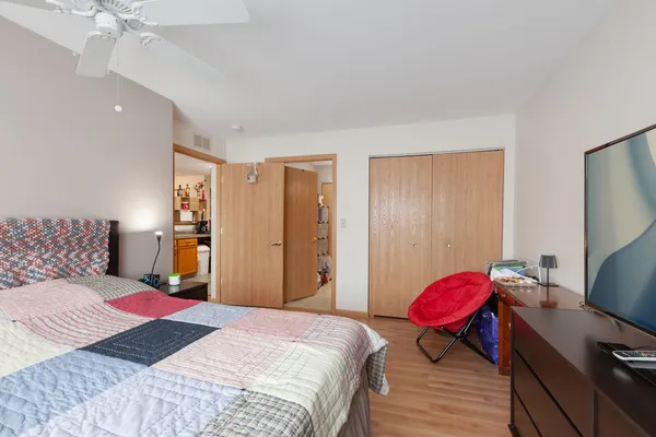 $115,000 | 801 North McLean Boulevard, Unit 222, Elgin, IL 60123