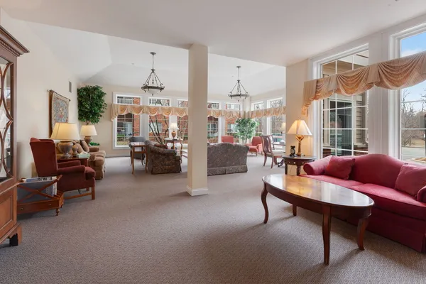 $115,000 | 801 North McLean Boulevard, Unit 222, Elgin, IL 60123