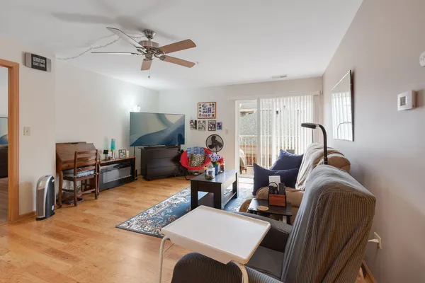 $115,000 | 801 North McLean Boulevard, Unit 222, Elgin, IL 60123