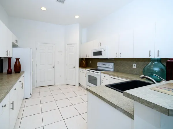$3,900 | 14186 Southwest 32nd Street, Miramar, FL 33027