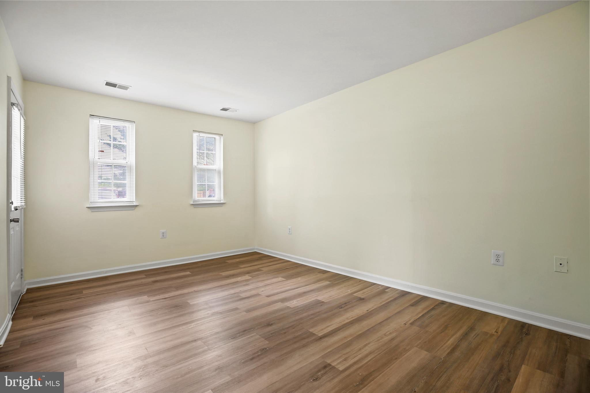 18302 Streamside Drive, Unit 101 Gaithersburg, MD 20879 - Photo 20 of 57