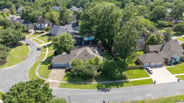 $890,000 | 13604 Paddington Lane, Baton Rouge, LA 70810