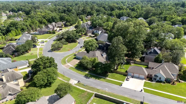 $890,000 | 13604 Paddington Lane, Baton Rouge, LA 70810
