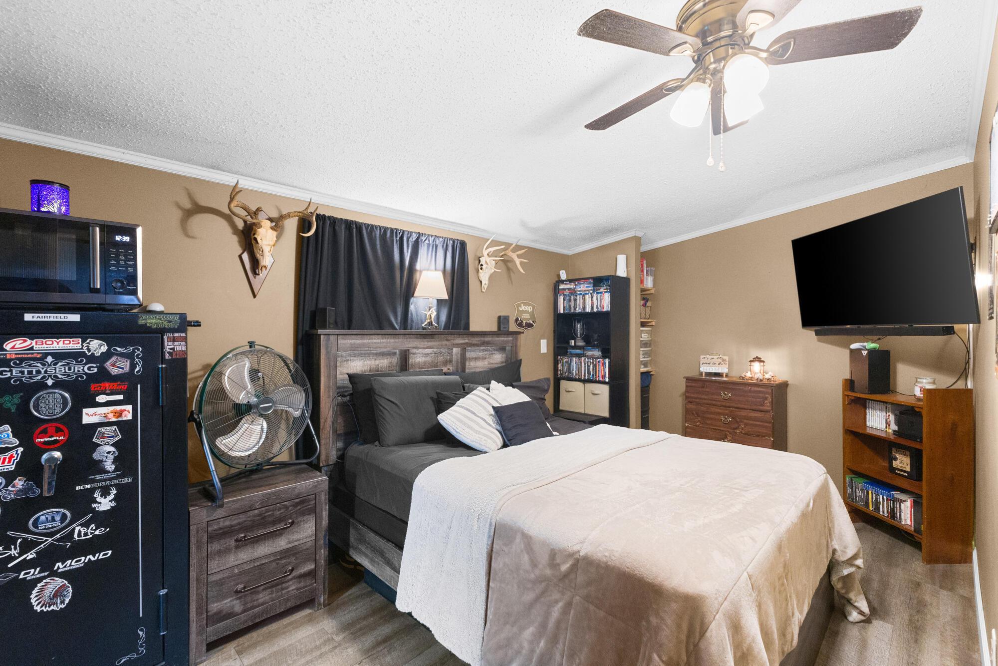 10541 Clearport Road Southwest Amanda, OH 43102 - Photo 21 of 39 Fourth Bedroom