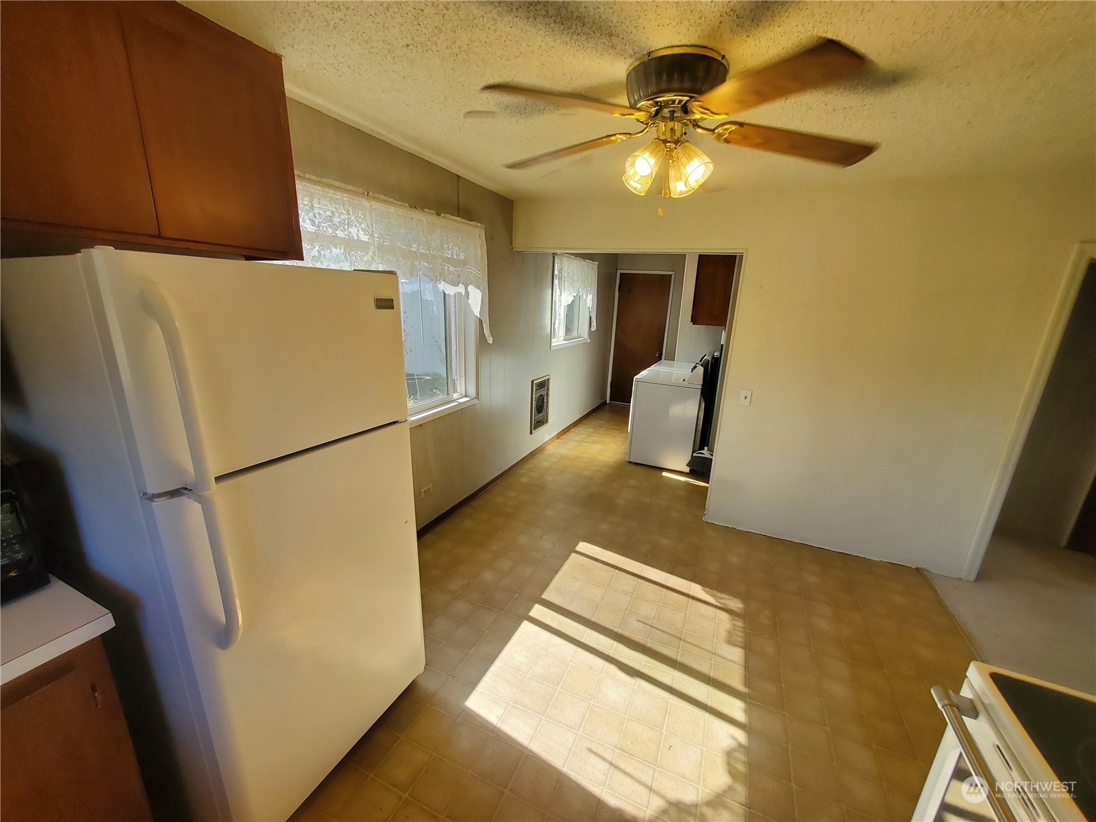 718 Ridge Drive West Omak, WA 98841 - Photo 9 of 34 Gallery Image 9