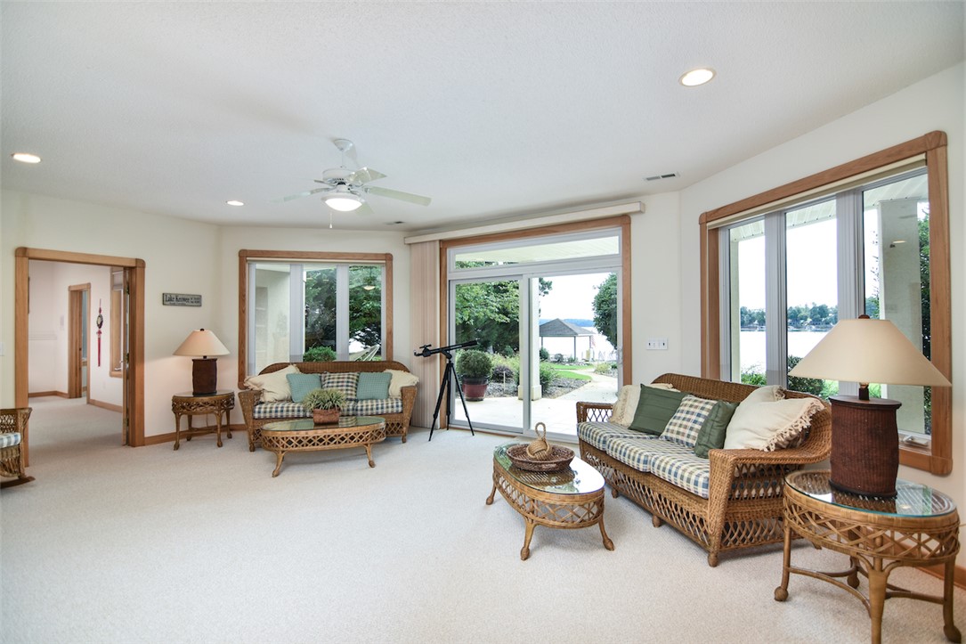 128 Sunset Bay Boulevard Seneca, SC 29672 - Photo 31 of 50 Lower-level living room