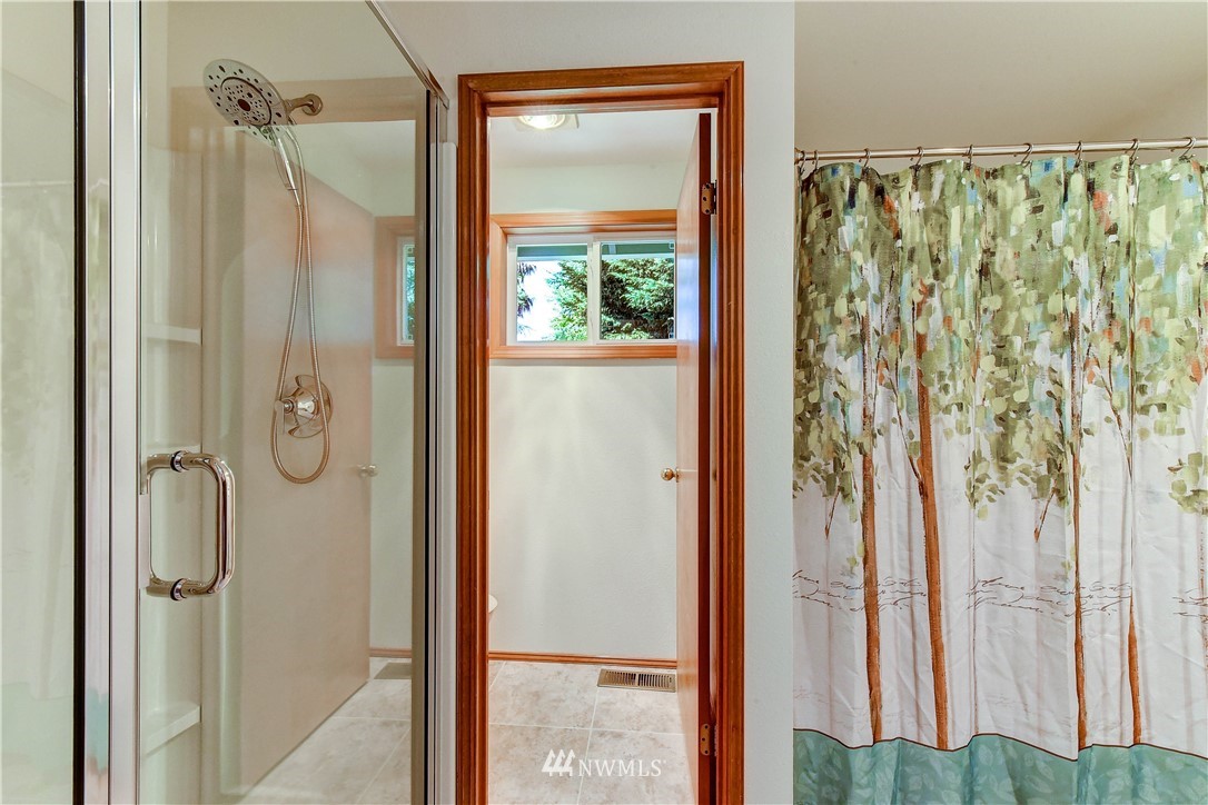 2529 181st Place Southeast Bothell, WA 98012 - Photo 16 of 27 Gallery Image 16