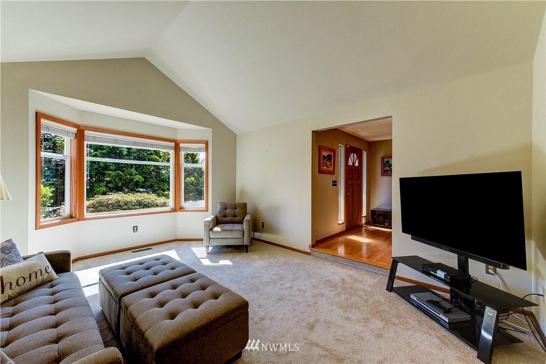 2529 181st Place Southeast Bothell, WA 98012 - Photo 5 of 27 Gallery Image 5
