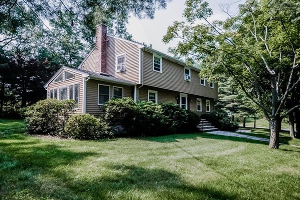 79 Crabtree Road Concord, MA 01742 - Photo 2 of 27 Gallery Image 2