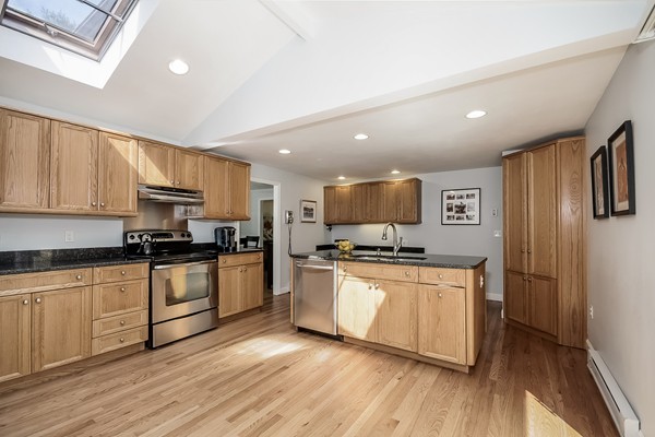 79 Crabtree Road Concord, MA 01742 - Photo 7 of 27 Gallery Image 7