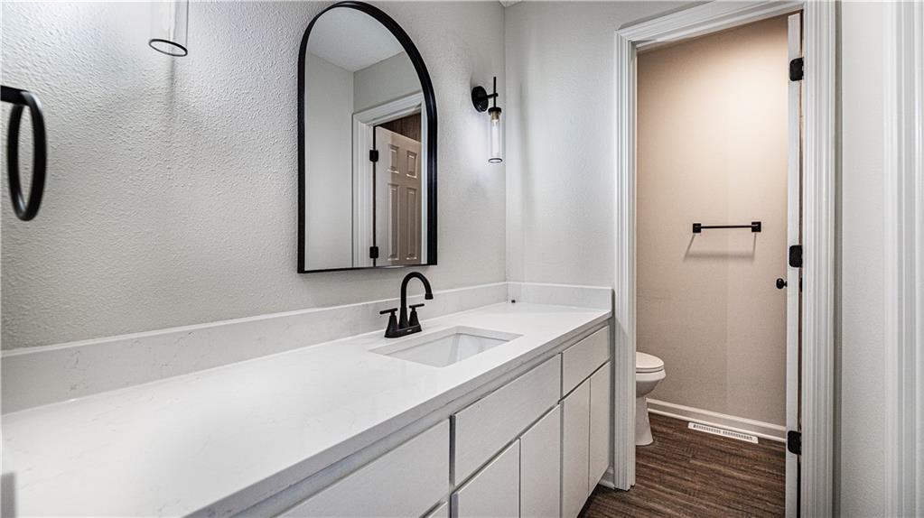 9212 Constance Street Lenexa, KS 66215 - Photo 13 of 20