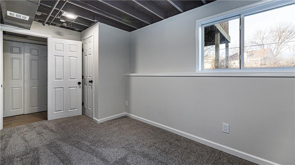 9212 Constance Street Lenexa, KS 66215 - Photo 17 of 20